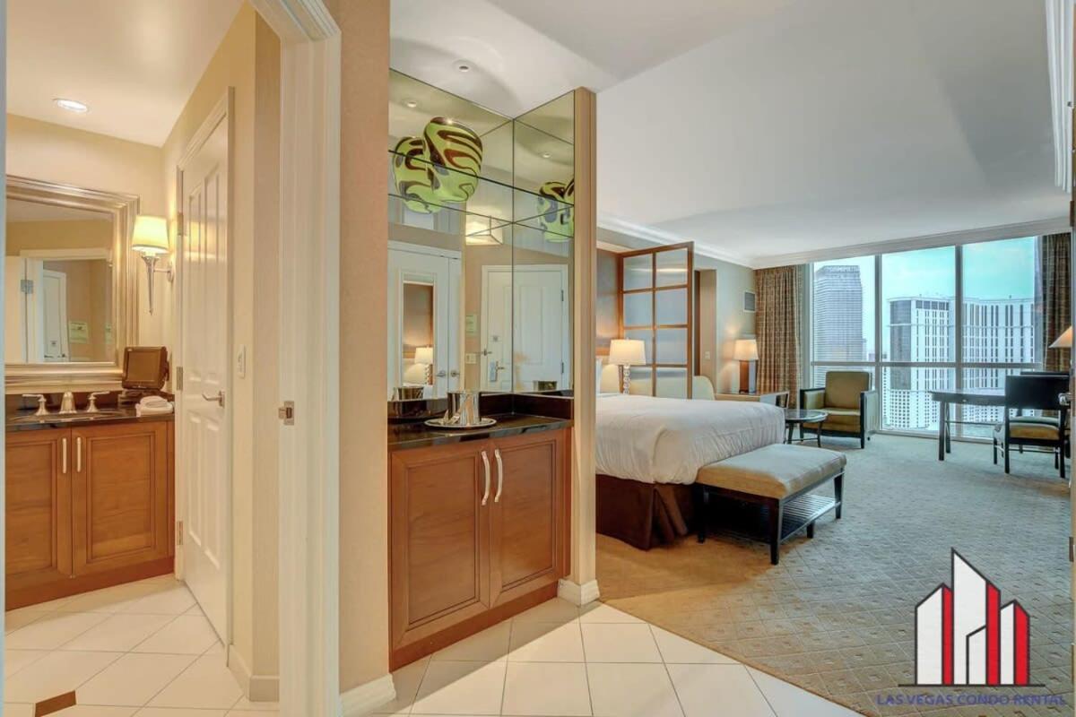 Mgm Signature-24-709 Strip View Jacuzzi Hébergement de vacances *